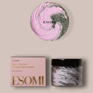 ESOMI- Masque nettoyant fouetté & Démaquillant 3 en 1 à l'eau de rose et aux vitamines E et K (100ml)