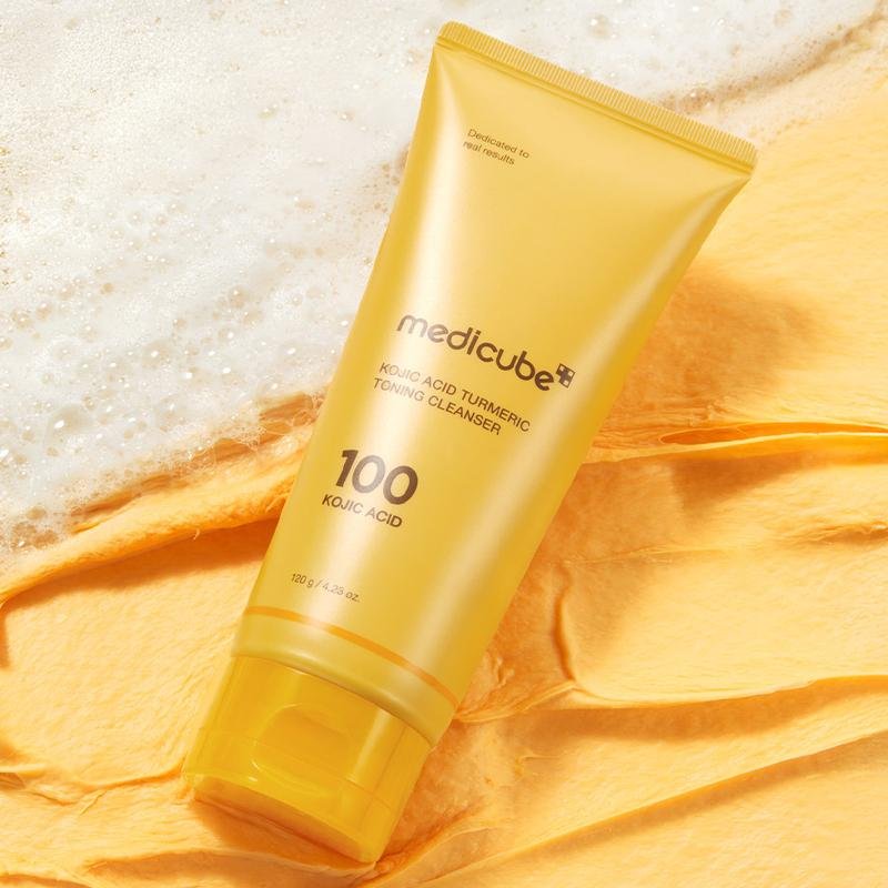 Medicube - Nettoyant anti-taches tonifiant à l'acide kojique et au curcuma (120 g) – Image 7